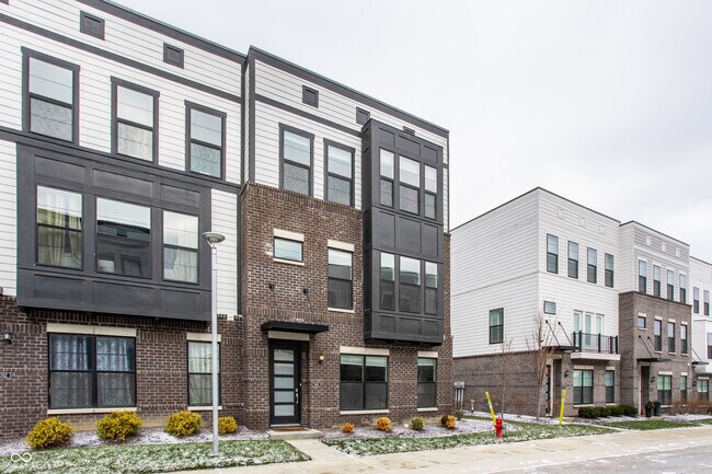 Photo - 9744 Junction Sta