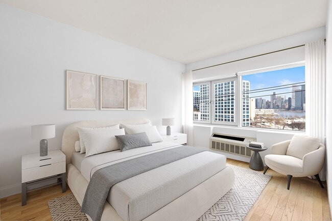 Building Photo - 1700 Park Ave Unit 605