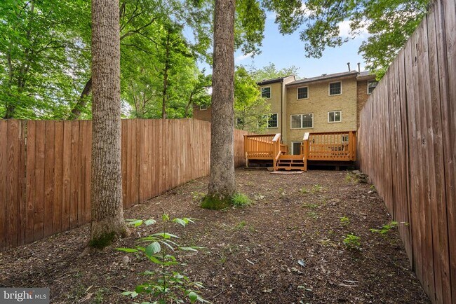 Photo - 14894 Lambeth Square