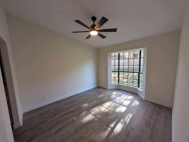 Photo - 1601 Faro Dr