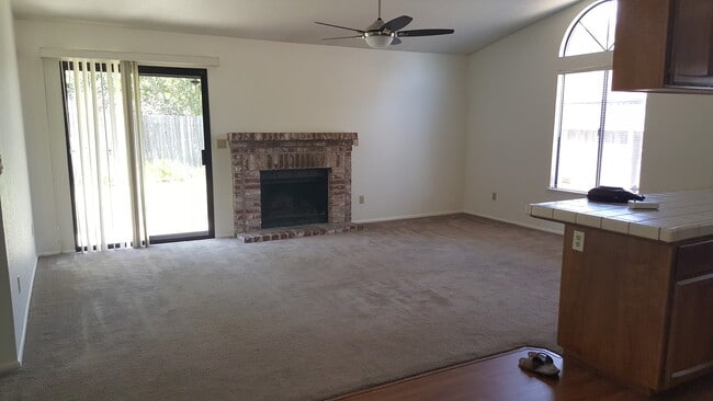 Photo - Pocket - One Story 3 Bed/2 Bath 2 Car Garage.