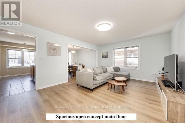 Photo - 925 Hasselfeldt Heights