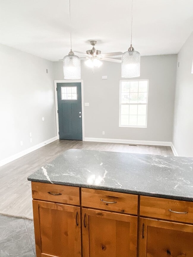 Photo - Beautifully renovated 3BR/2BA in Maryville