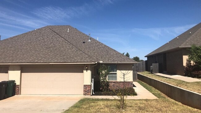 Building Photo - 11201 Coachmans Rd