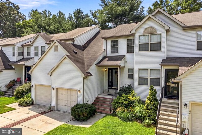 40 Woodstream Ct