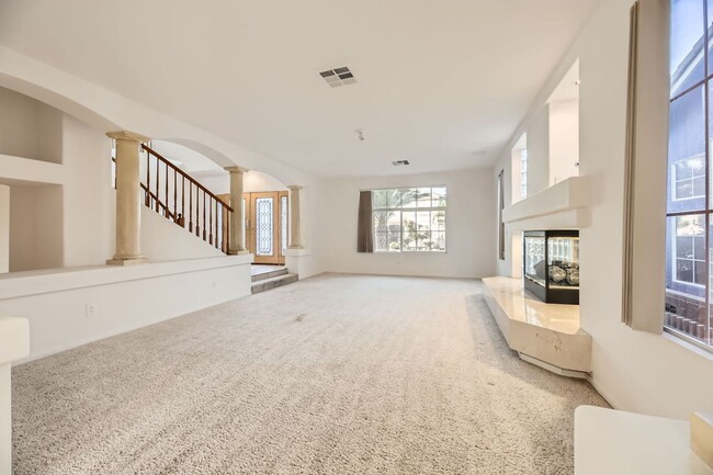 Photo - Luxury 5-Bedroom Home for Rent with Pool, ...