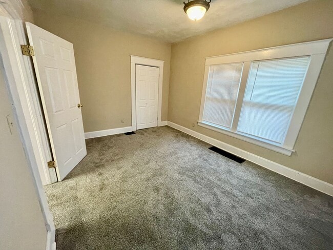 Photo - 919 S Douglas Ave