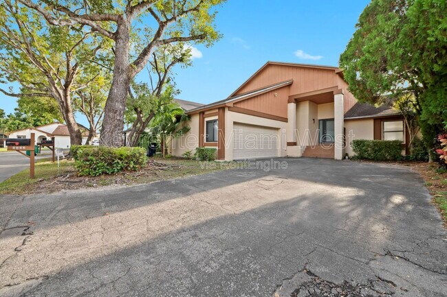 Photo - 4332 SW 148th Pl