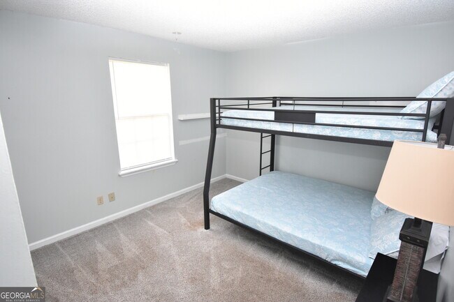 Photo - 304 Admiral's Walk Dr