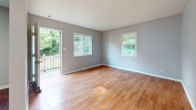 Building Photo - 1694 Manchester Rd Unit 1696 Manchester Road