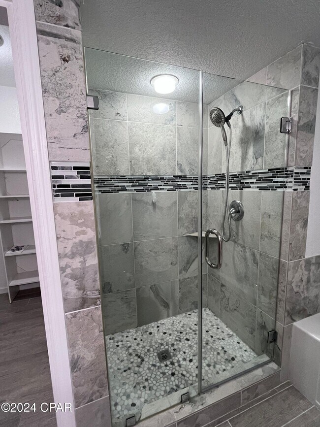 6504 Bridge Water Way Condo Unit 303 Condo for Rent in Panama City