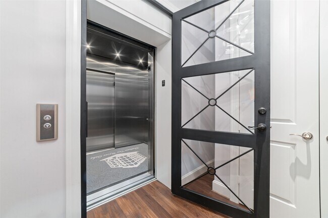 2221 Welch St Unit 201
