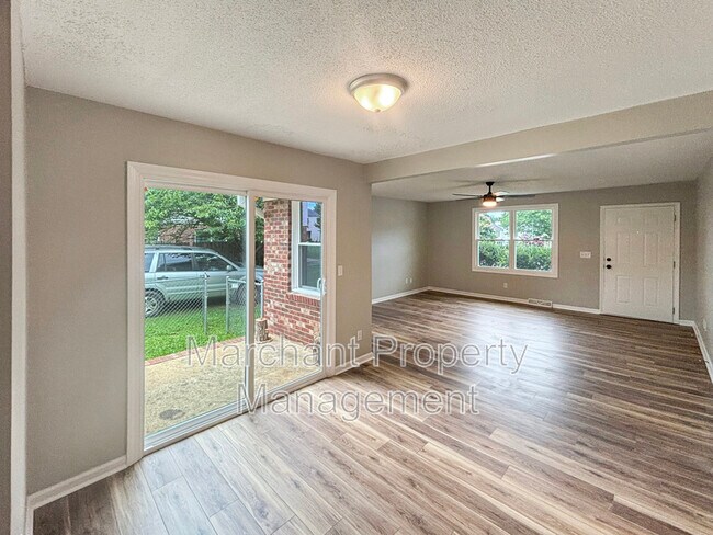 Photo - 4702 Old Spartanburg Rd