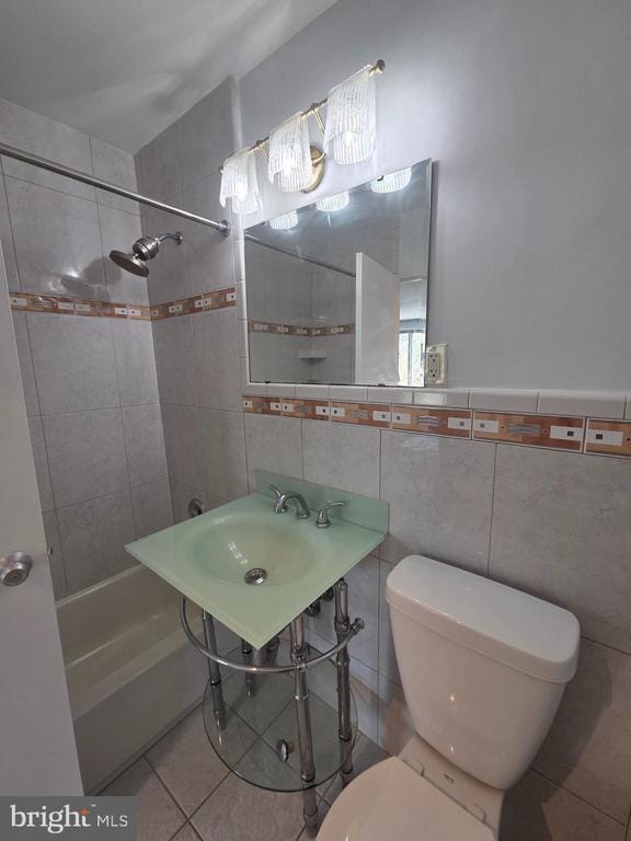 Photo - 3000 Spout Run Pkwy Unidad D308