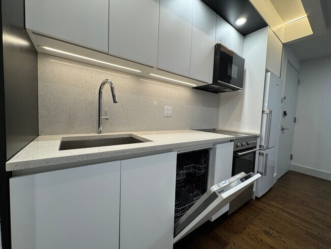 Photo - 150 Lenox Rd Unit 6