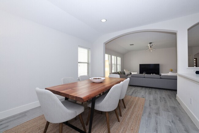 Building Photo - 19 N Star Ridge Cir