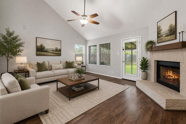 Photo - 5003 Cleves St