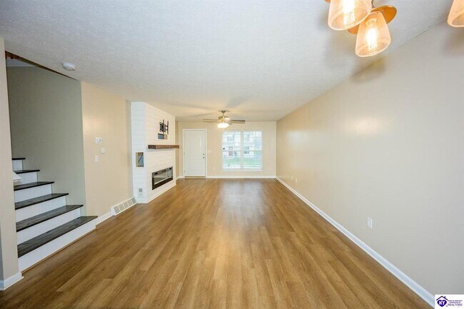 Photo - 102 Teaberry Ct