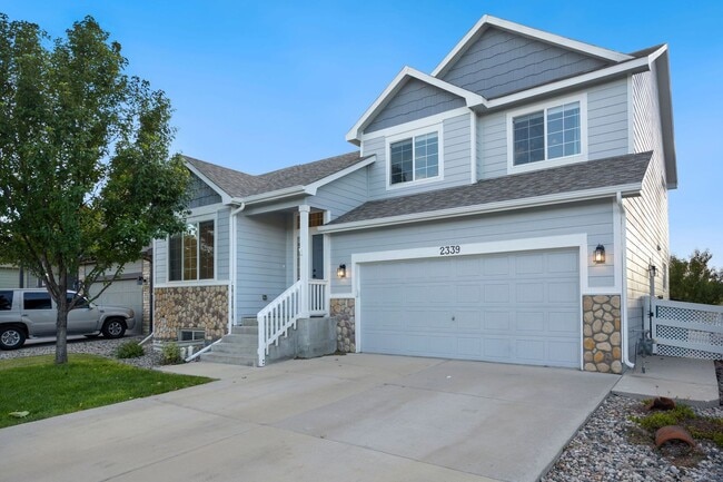 Building Photo - Open Space Views at this 3-Bedroom, 3-Bath...