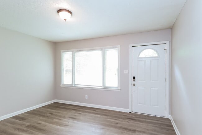Photo - 2910 Freida Ln