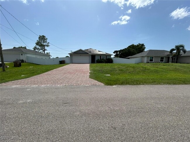 Building Photo - 3904 NE 8th Pl Rental