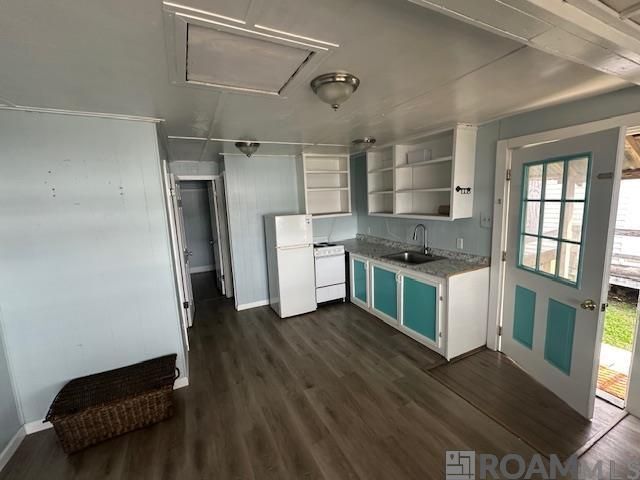 Photo - 6871 Island Rd