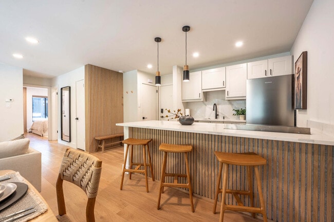 Photo - 725 E Main St Unit ID1241249P