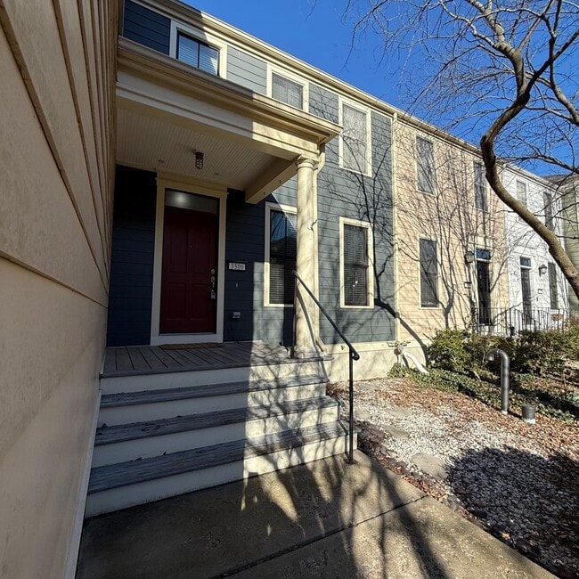 Photo - 3306 Domain St