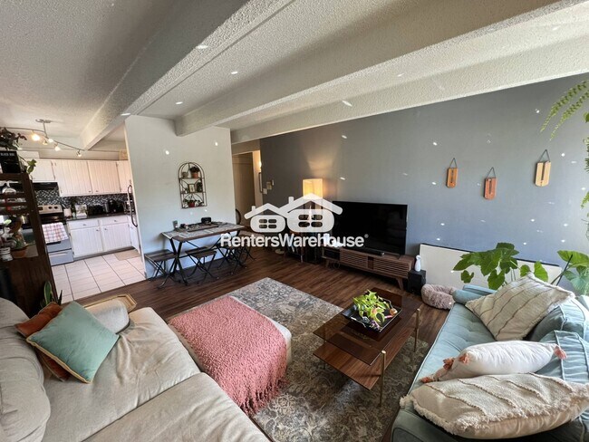 Photo - 555 E 10th Ave Unit Apt 215