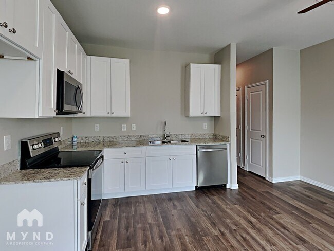 Photo - 3263 Karen St