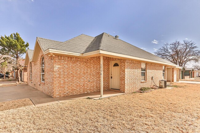 Photo - 5613 Grinnell St Townhome