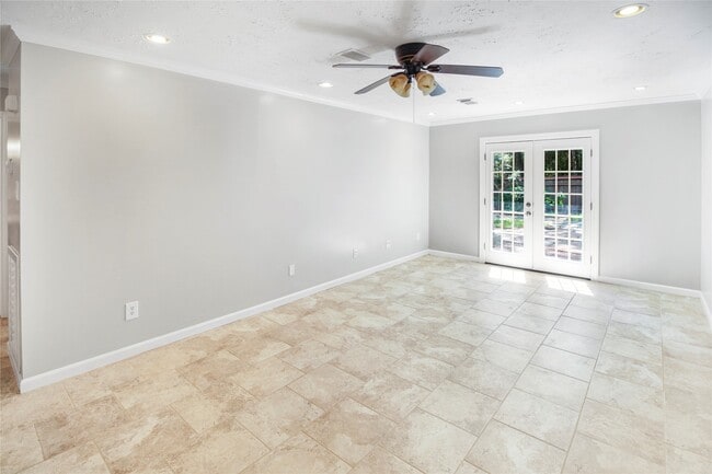 Photo - 6 Coralberry Ct