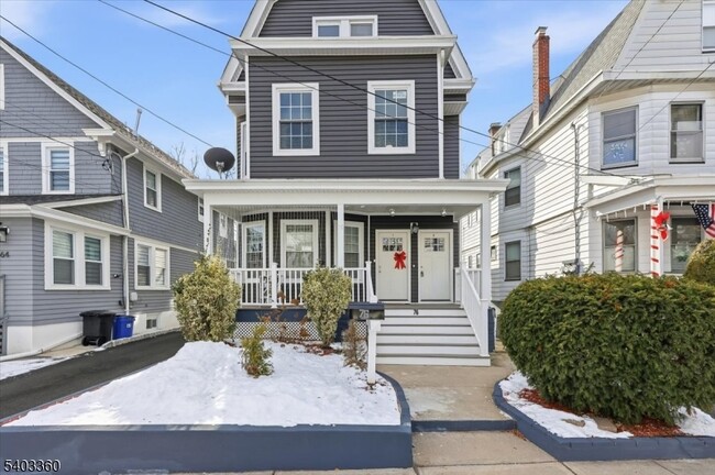 Building Photo - 76 Riggs Pl Unit 2