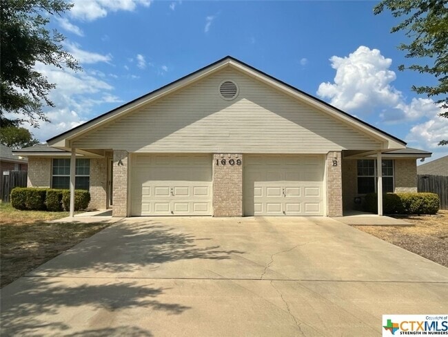 Building Photo - 1609 Pima Trail Rental
