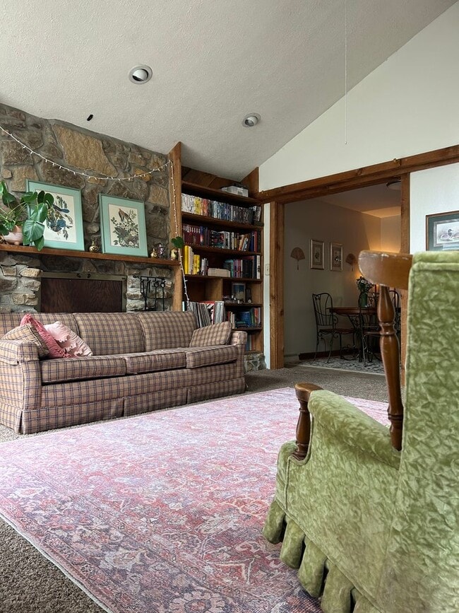 208 S Hillsdale Dr Unit 1