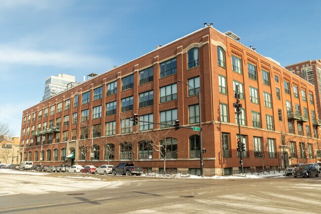 Building Photo - 1727 S Indiana Ave Unit 201