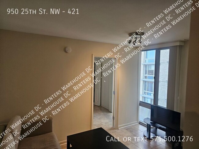 Welcome home to your 2bd/1bth Urban Retrea... - Welcome home to your 2bd/1bth Urban Retrea...