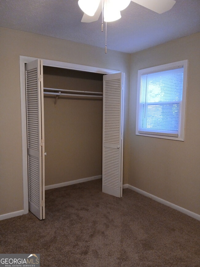 Photo - 8247 Spillers Dr SW