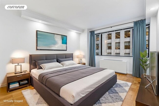 Photo - 45 E 25th St