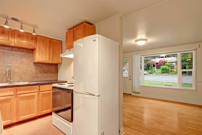 Photo - 5608 236th St SW