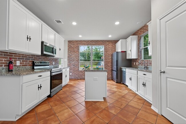 Photo - 804 Pearl River