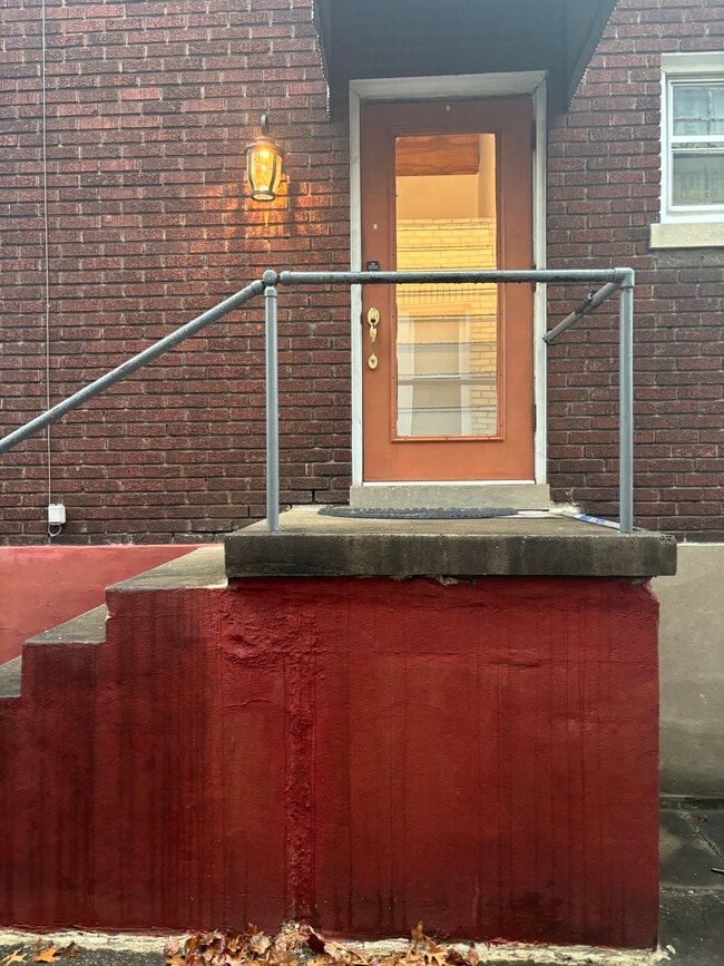 Photo - 554 Eastern Pky Unit #2