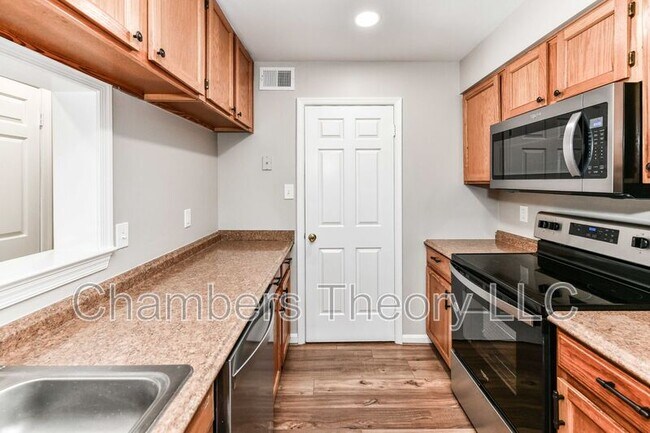 Photo - 8616 Shadwell Dr Unidad 63