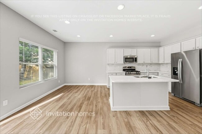 Photo - 555 S Fortune Way