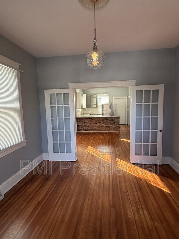 Photo - 608 W 19th St