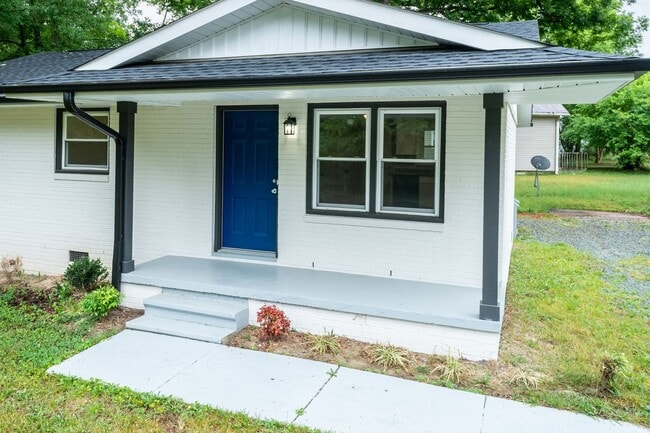 Photo - Three Bedroom Home!
