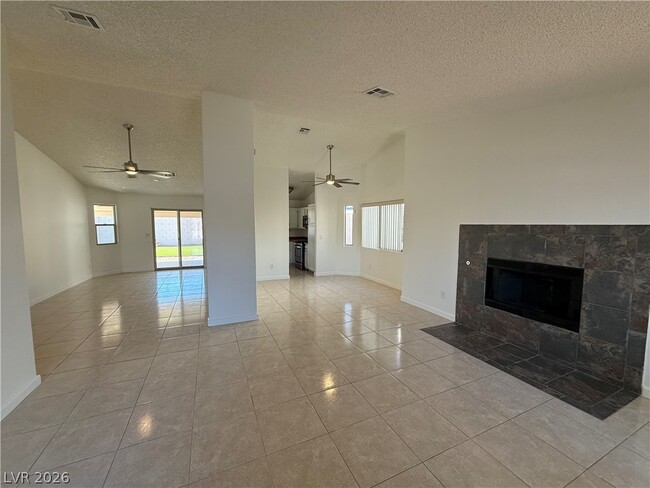 Photo - 488 Chelsea Dr