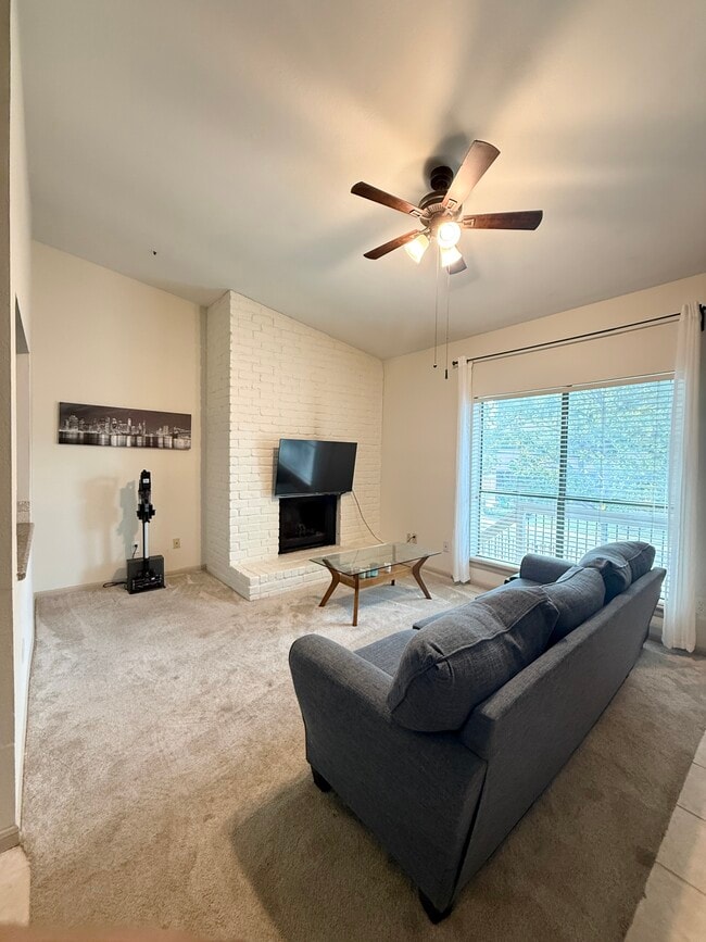 Photo - 2001 Bering Dr Unit 4A