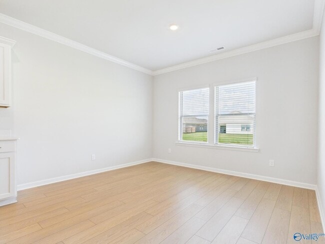 Photo - 307 Susan Lynn Dr