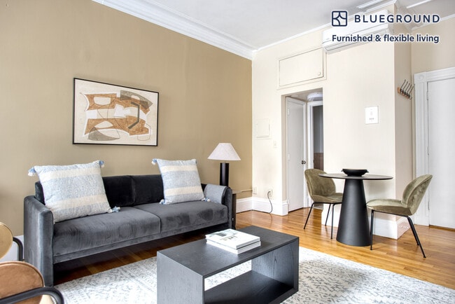 Photo - 226 Newbury St Unit FL2-ID724